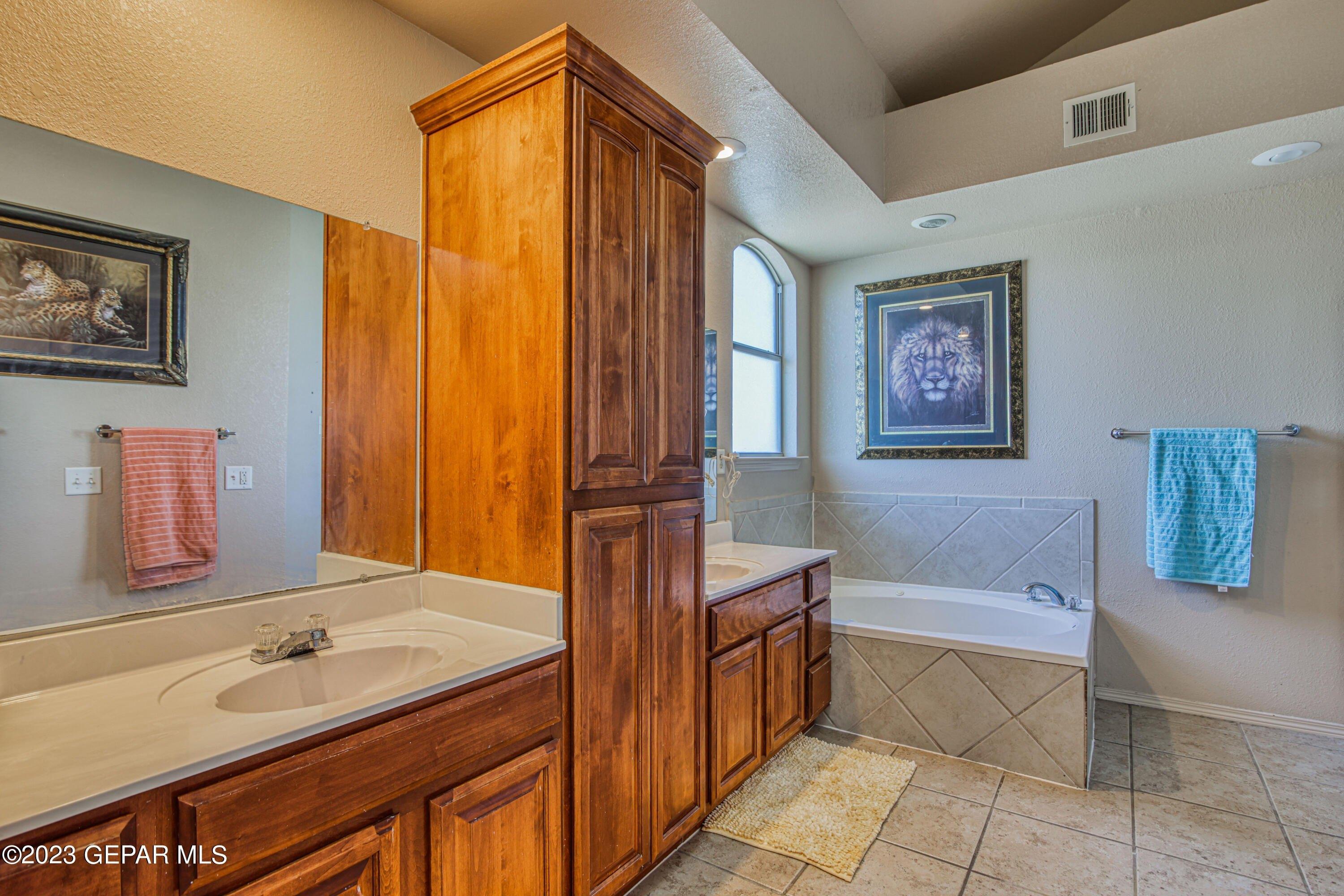 Highweed Dr, El Paso, TX 79928
