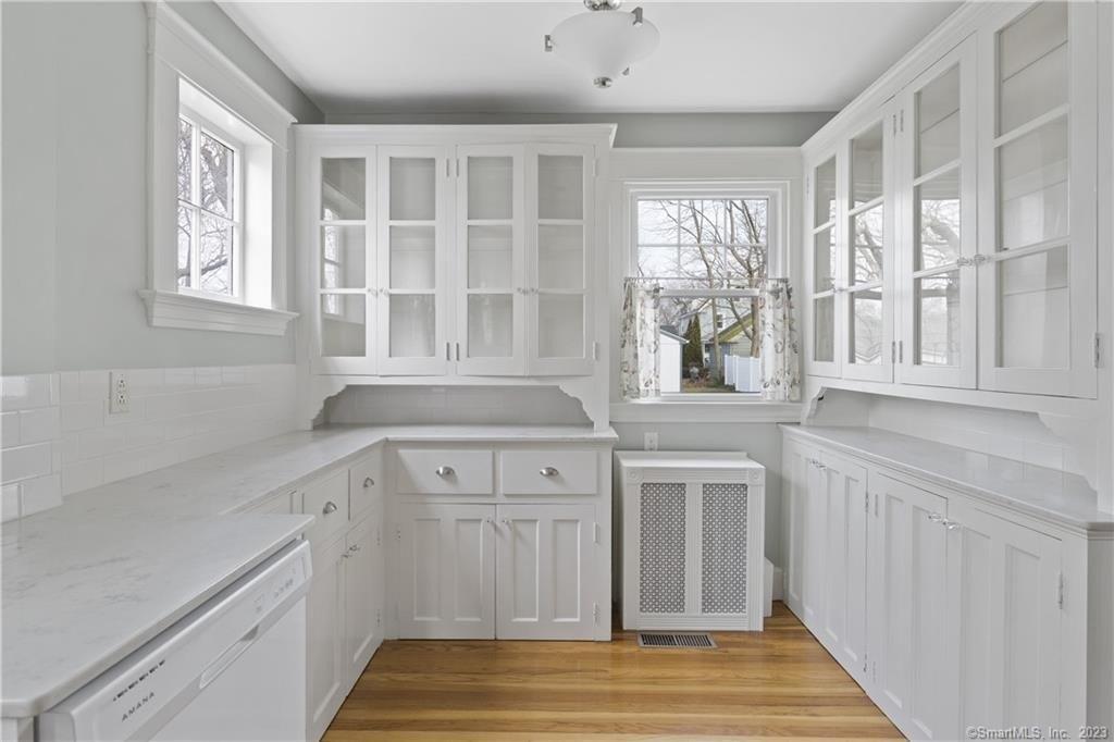 Woodlawn St, Hamden, CT 06517
