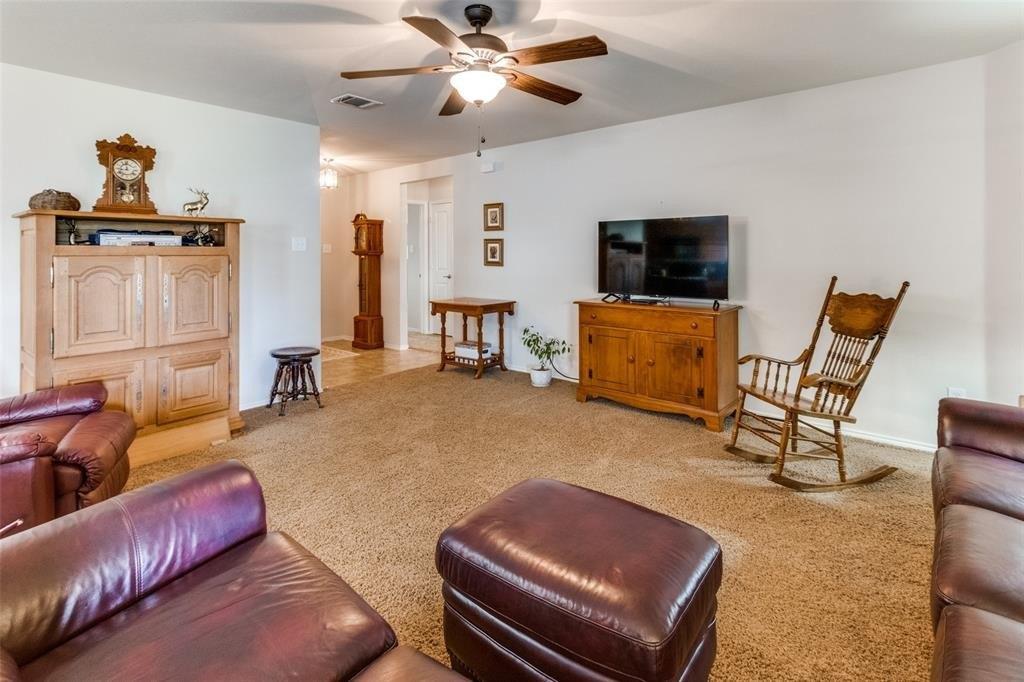 Pine Knot Dr, Heartland, TX 75126
