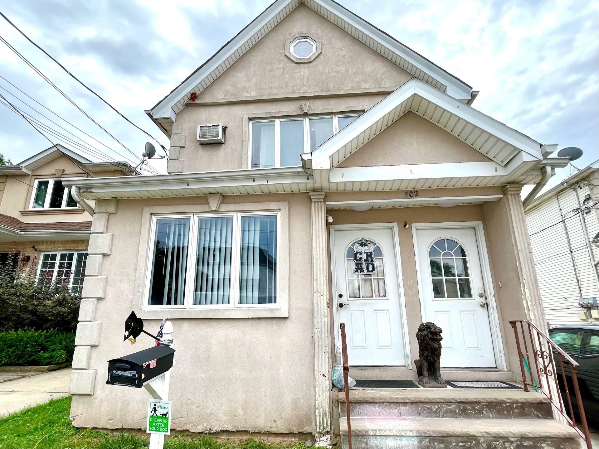 Delafield Ave, Staten Island, NY 10310