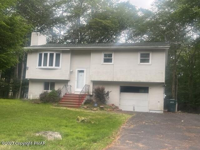 Horseshoe Bnd, Tobyhanna, PA 18466