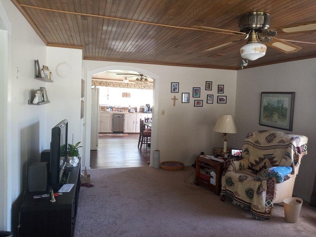 Cherokee Ave, Camden, TN 38320