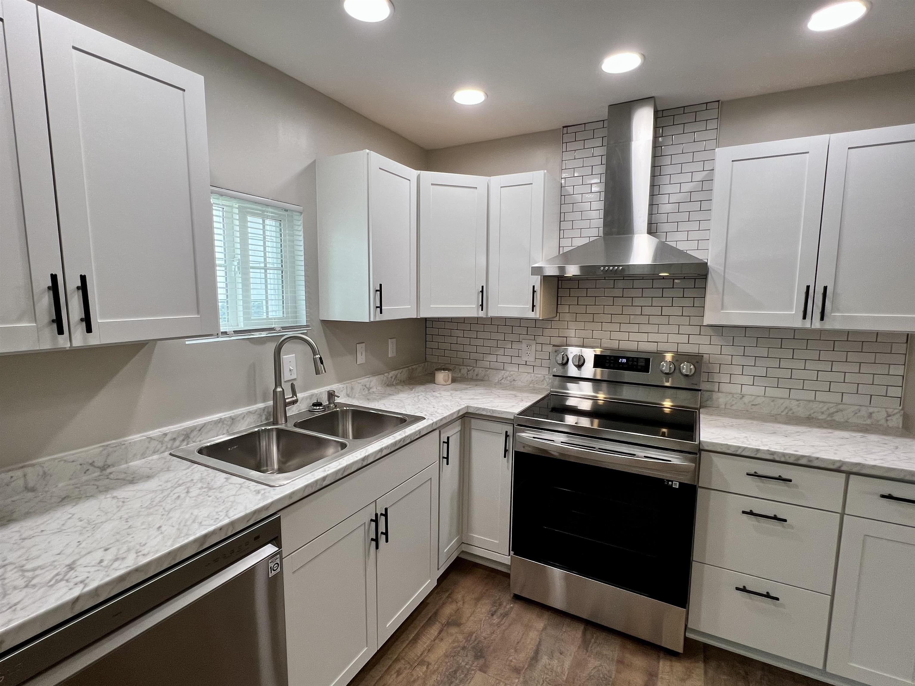 Clemens Ct, Huntington, WV 25704