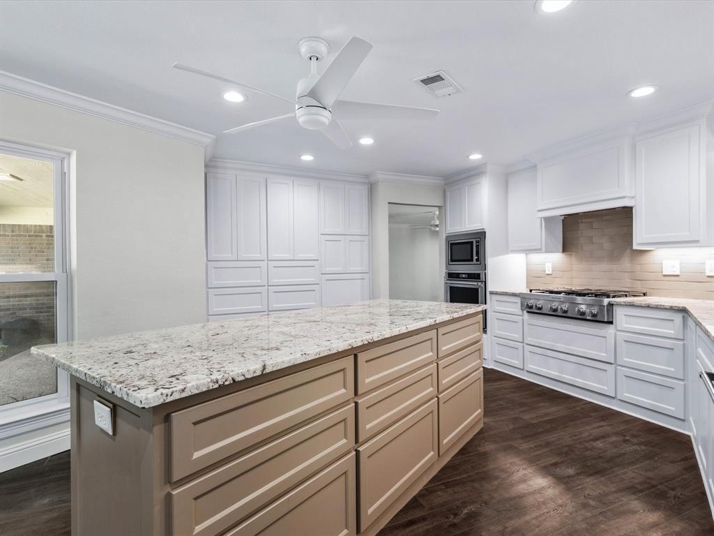 Hewitt St, North Richland Hills, TX 76182
