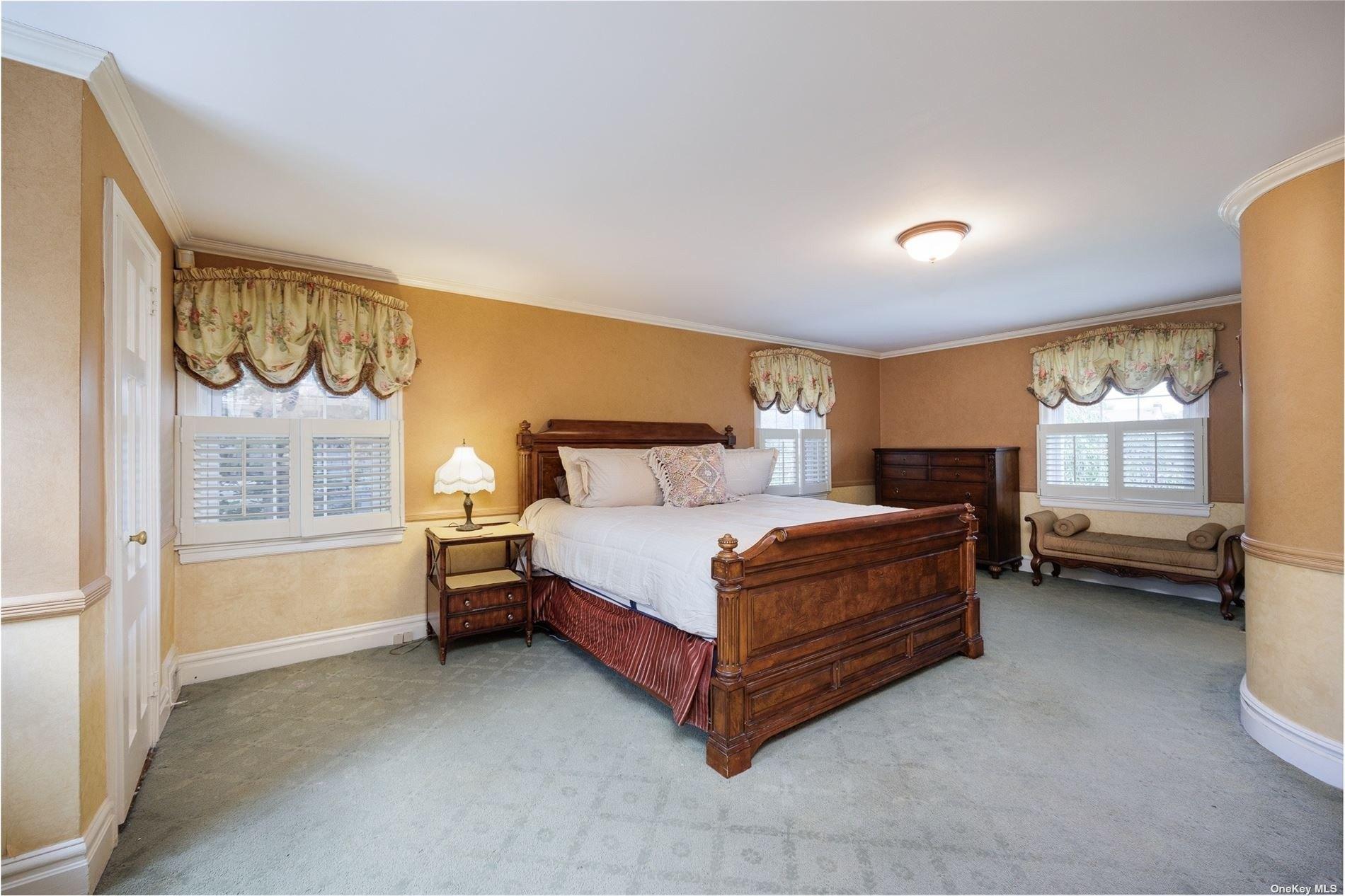 Bulson Rd, Rockville Centre, NY 11570