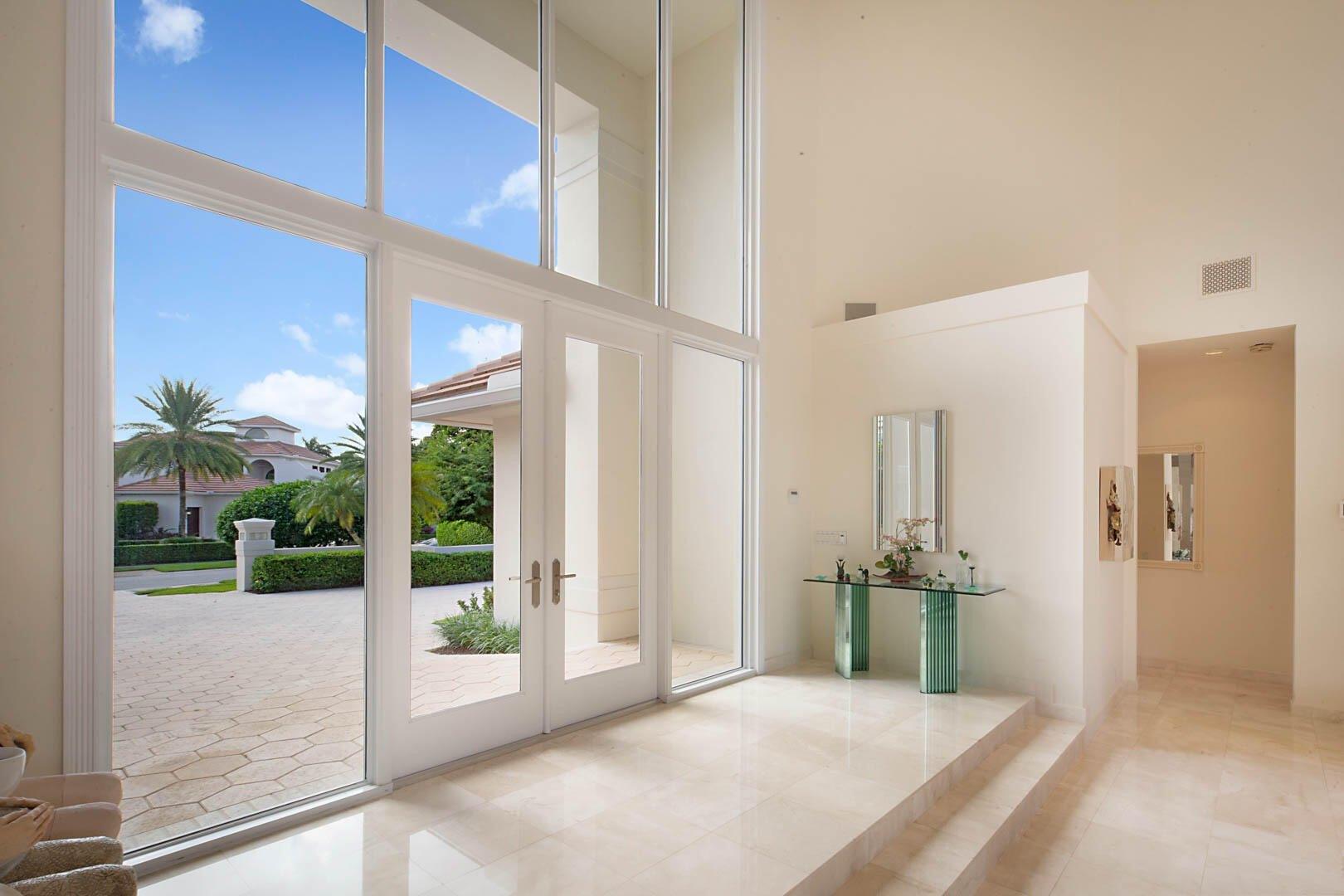 Valencia Dr, Boca Raton, FL 33433