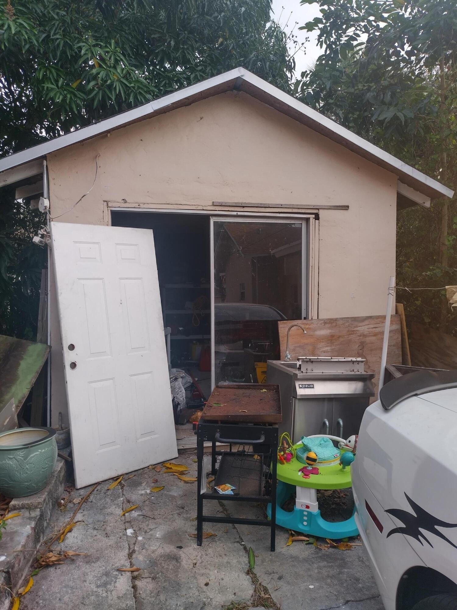 55th St, West Palm Beach, FL 33407