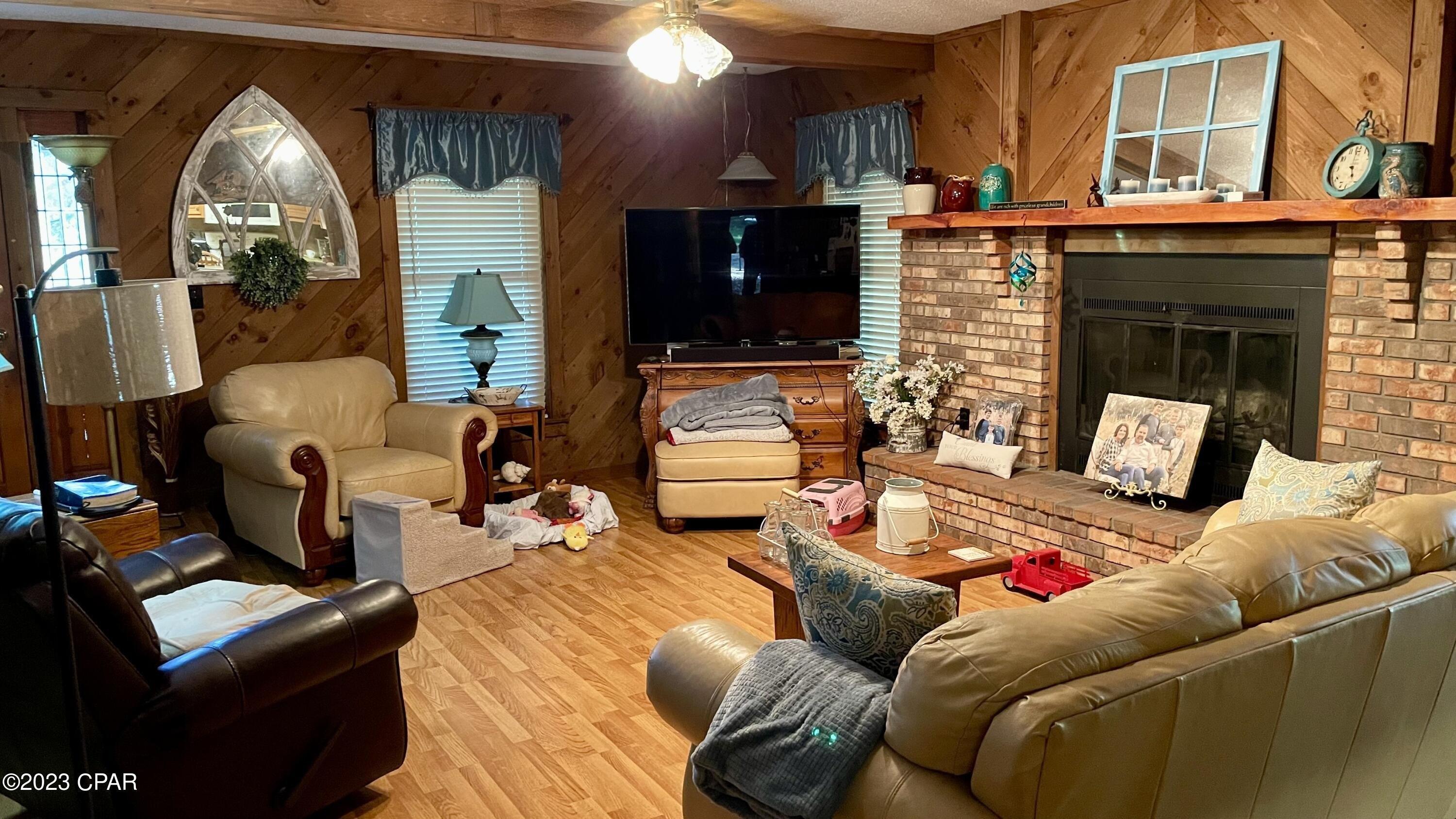 Lake Ln, Crestview, FL 32536