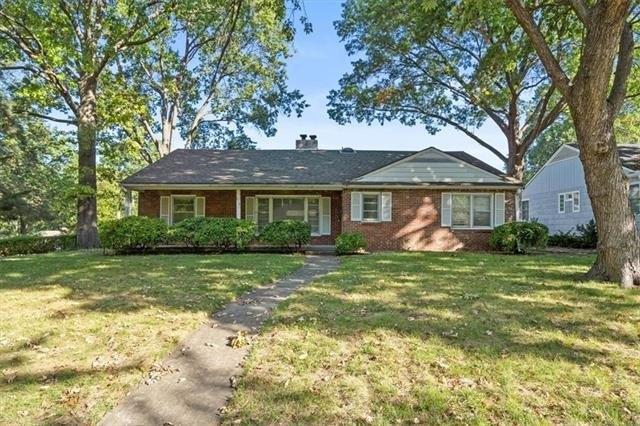 W 58th St, Fairway, KS 66205