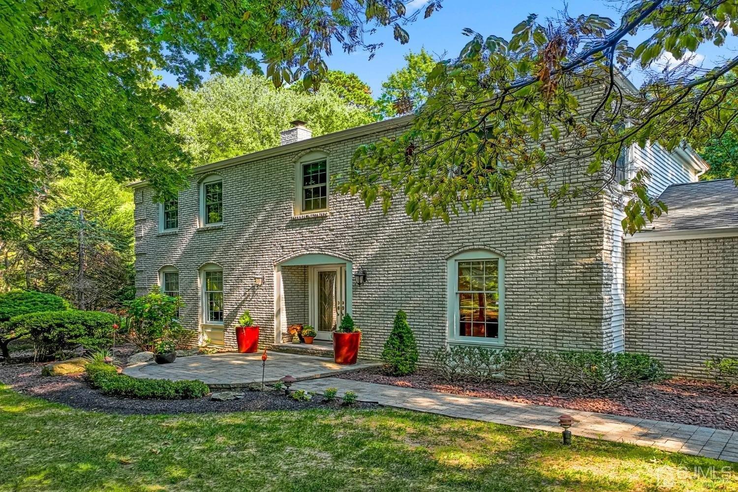 Crommelin Ct, East Brunswick, NJ 08816
