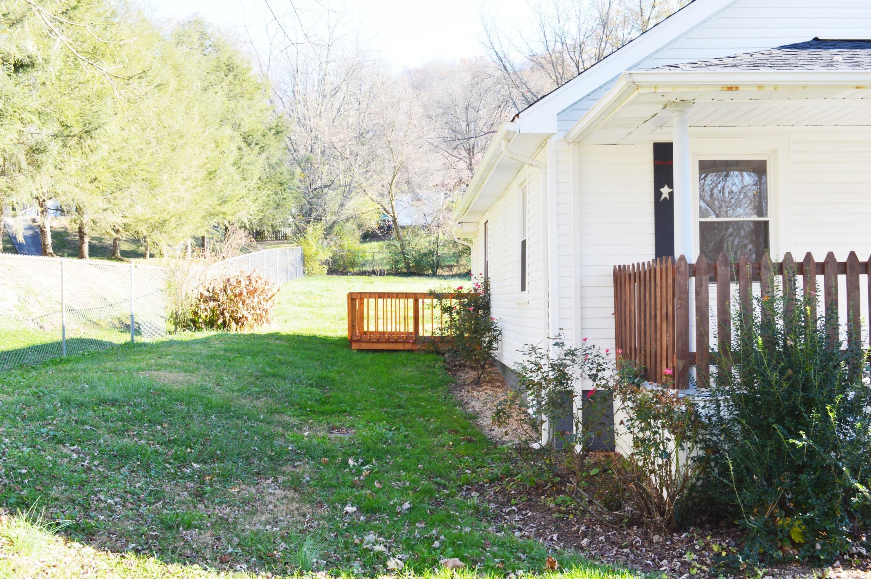 Ridgeway Dr, Kingsport, TN 37664