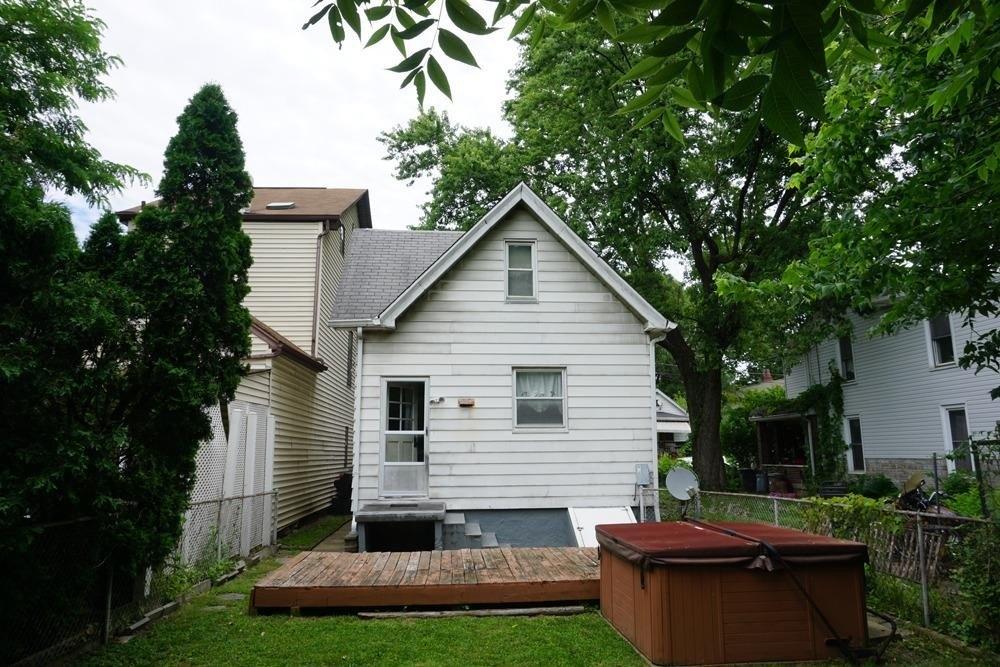 Poplar St, Cincinnati, OH 45216