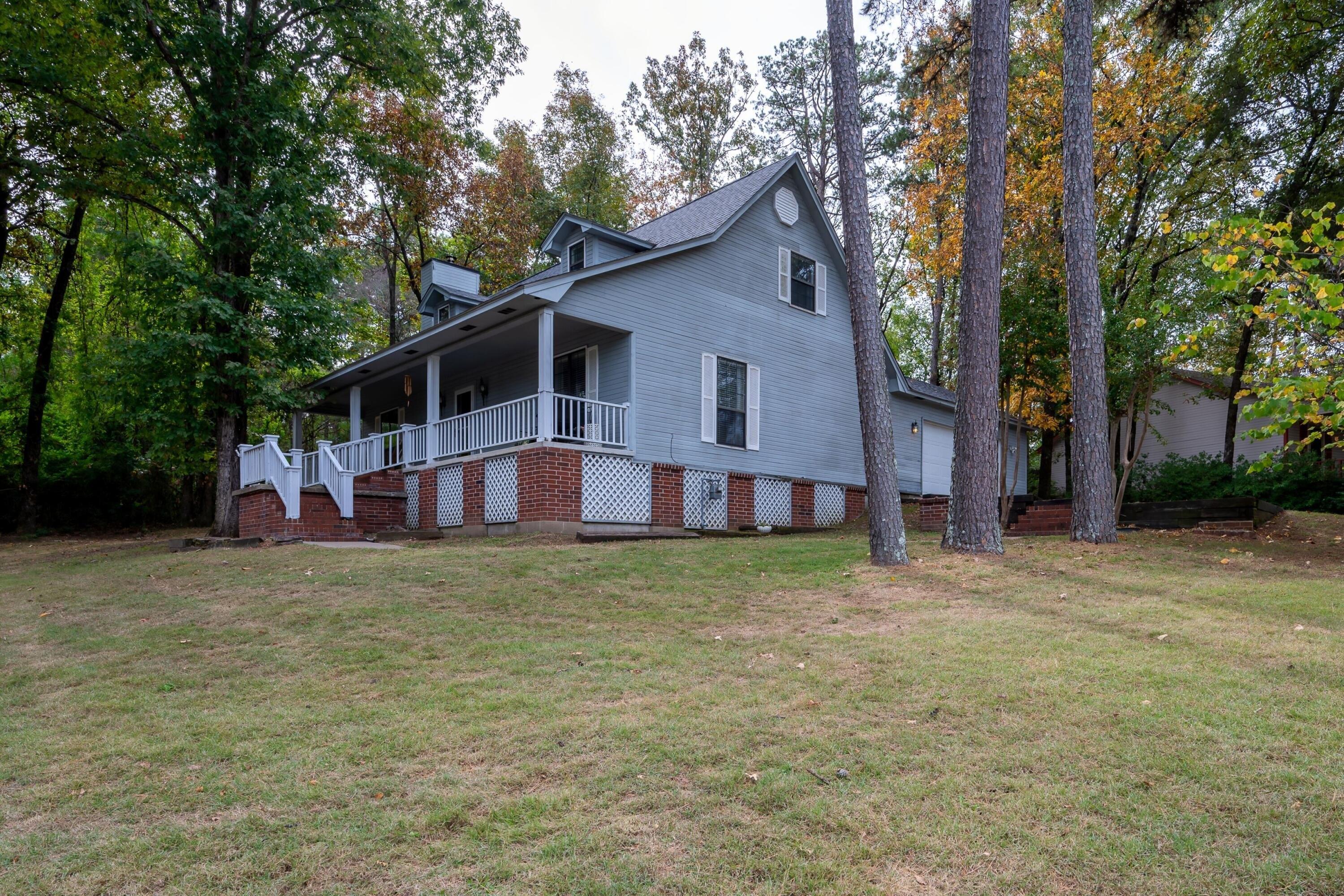 Hilltop Dr, Russellville, AR 72802