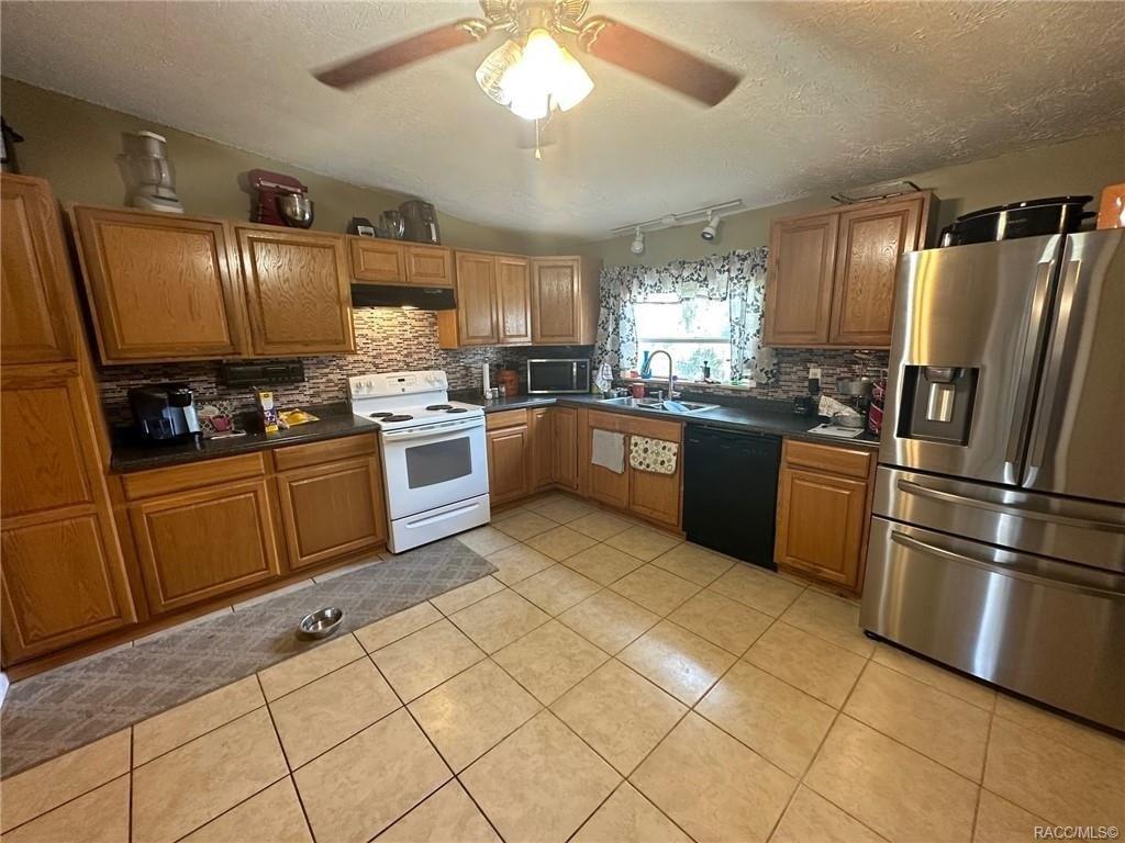 W Riverbend Rd, Dunnellon, FL 34433