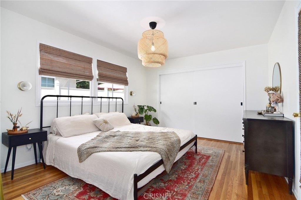 Welby Way, Woodland Hills, CA 91303