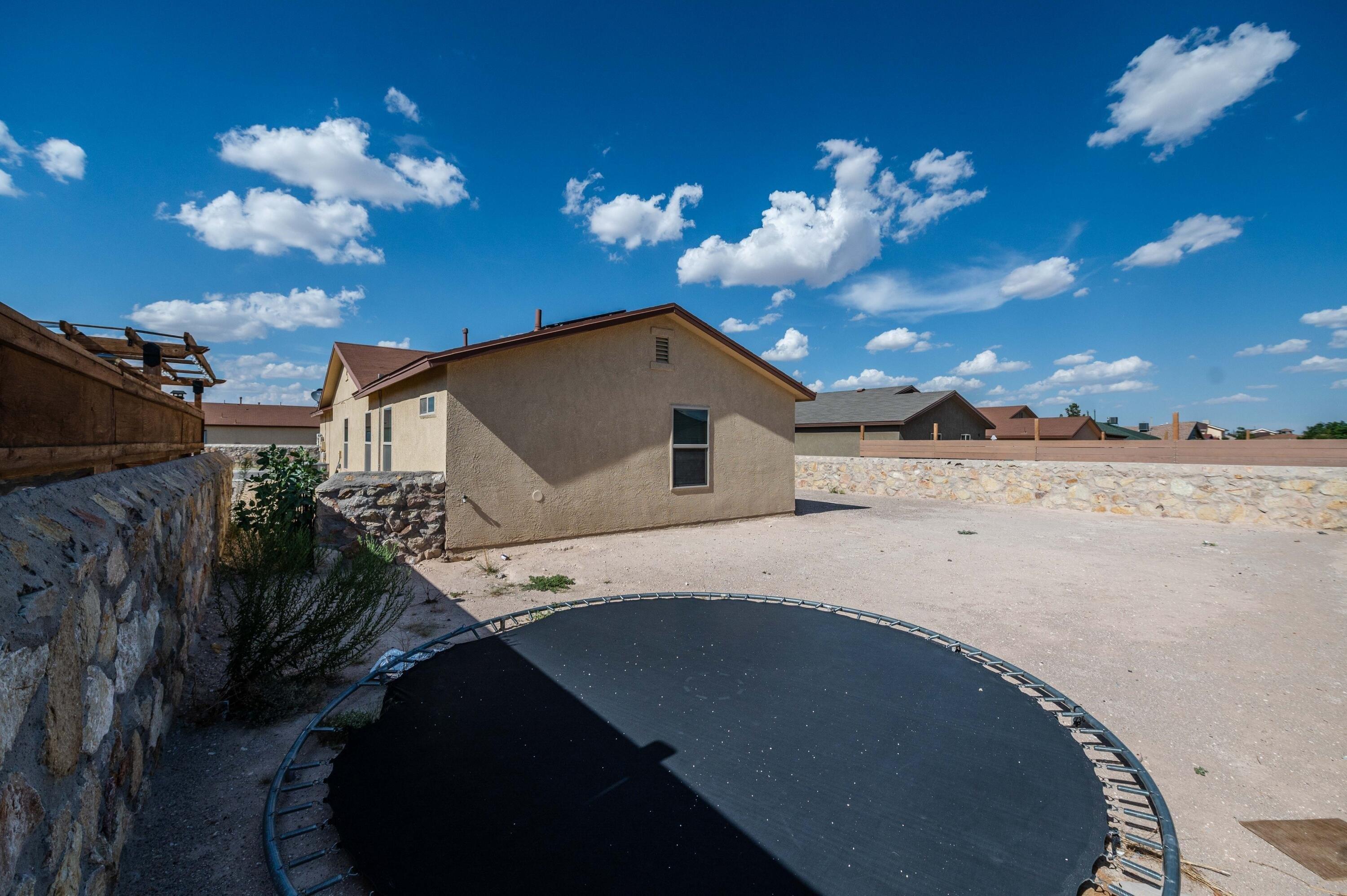 Desierto Bello Ave, El Paso, TX 79928