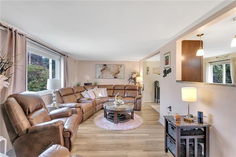 Aber Rd, Verona, PA 15147
