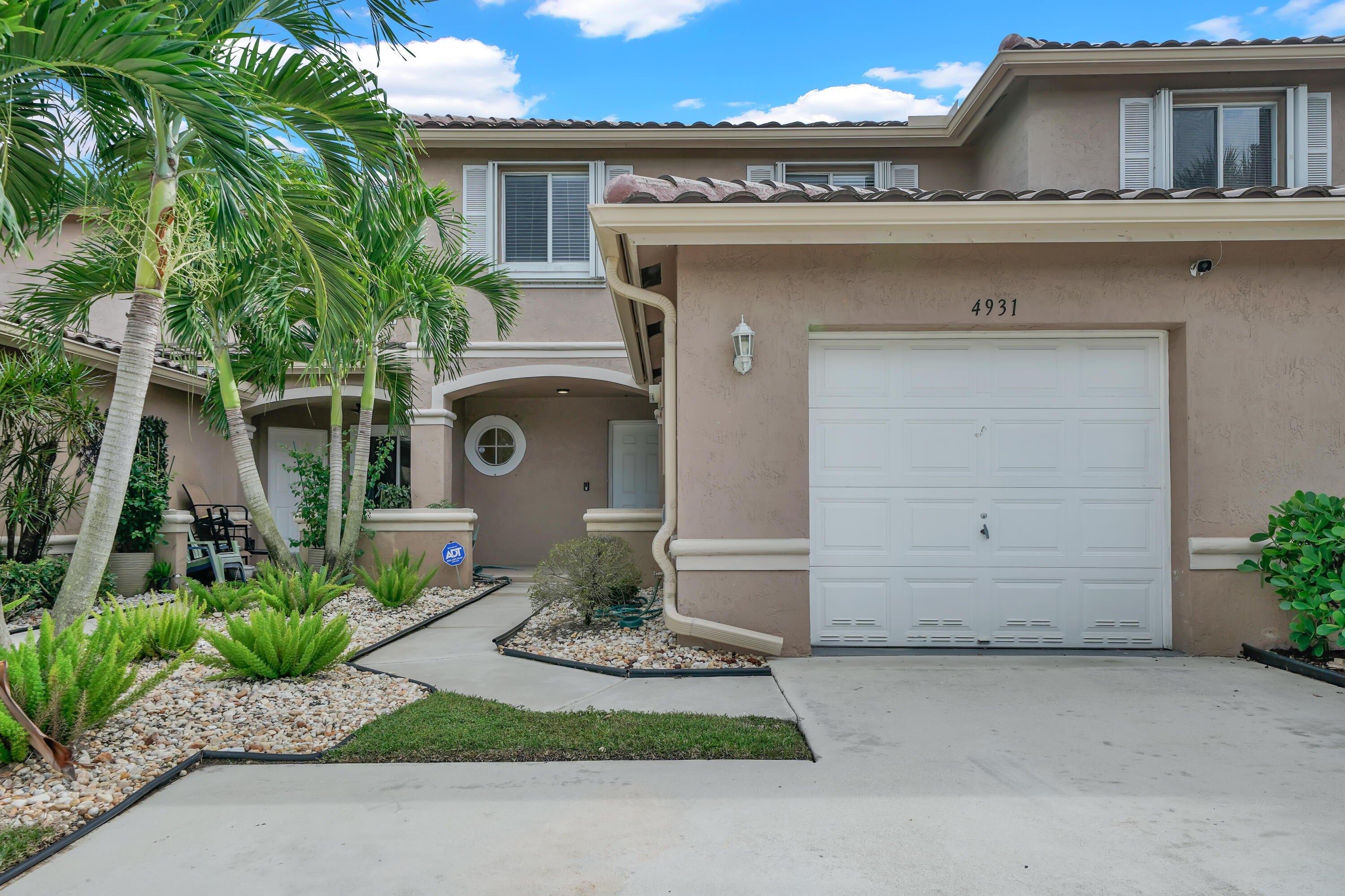 Pinemore Ln, Lake Worth, FL 33463