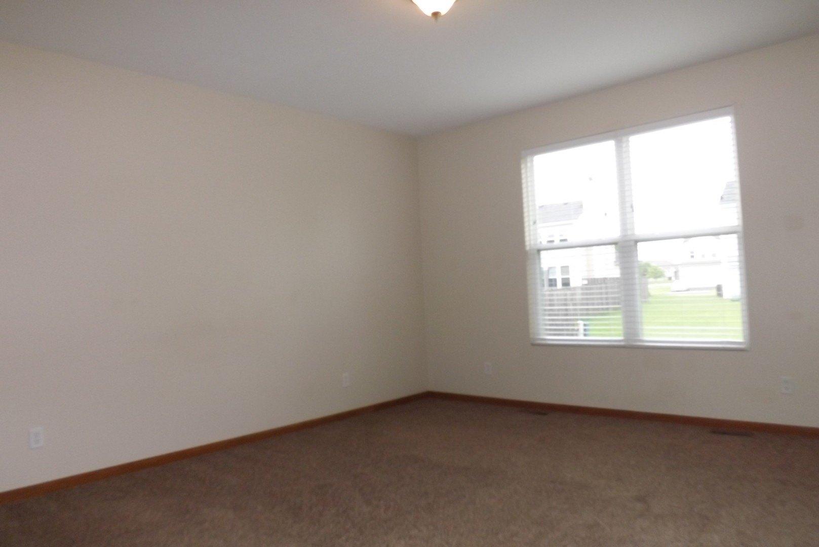 Pensacola St, Yorkville, IL 60560