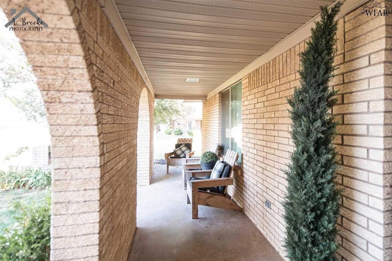 Sycamore Dr, Burkburnett, TX 76354