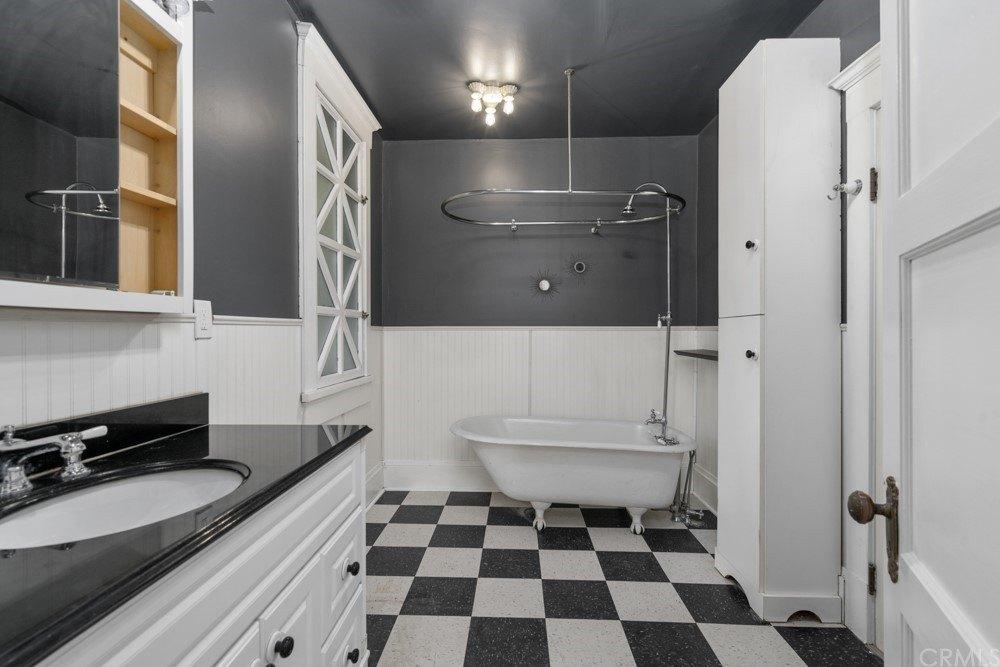 1st St, Riverside, CA 92501