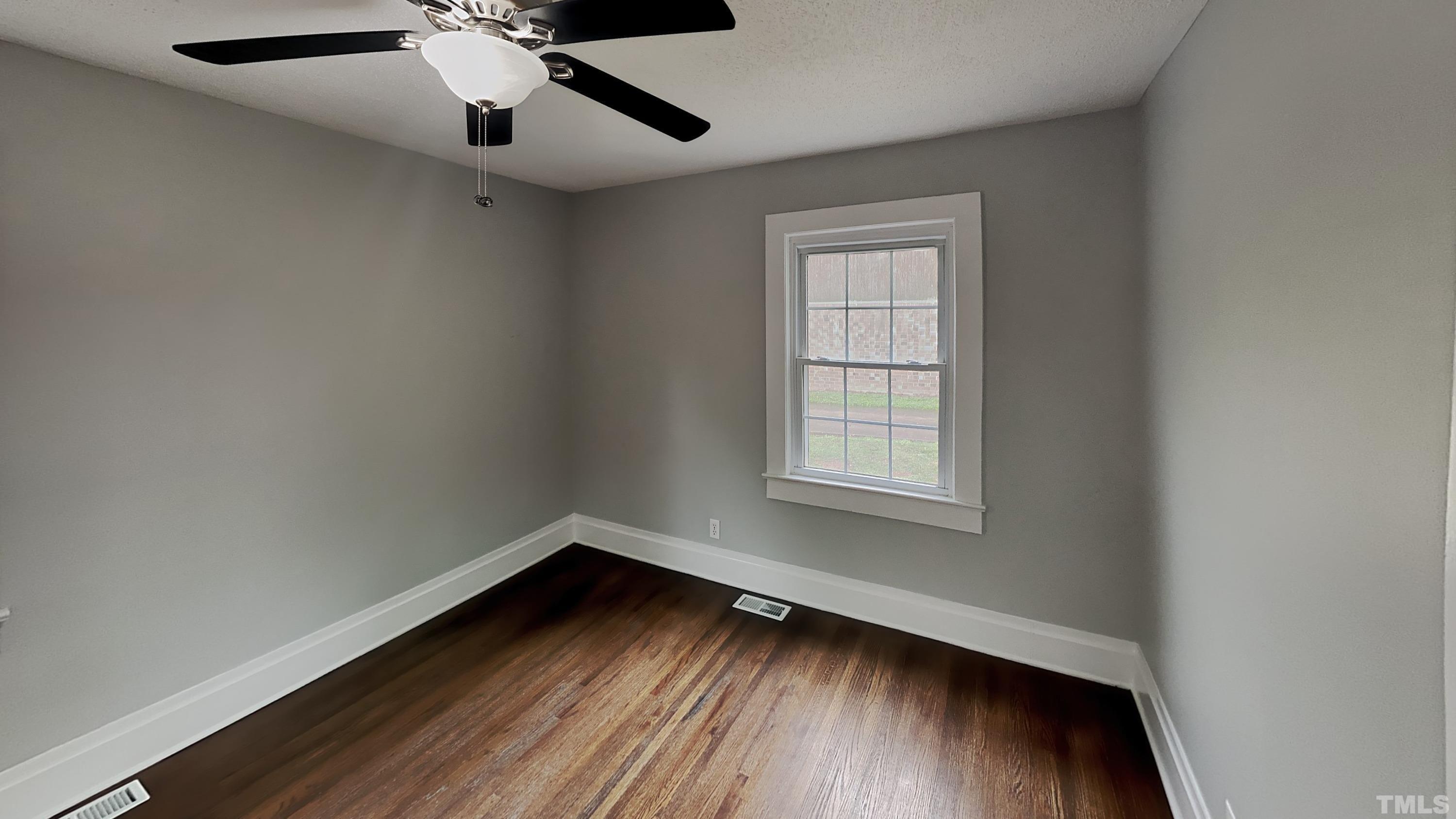 Wood Ave, Burlington, NC 27215