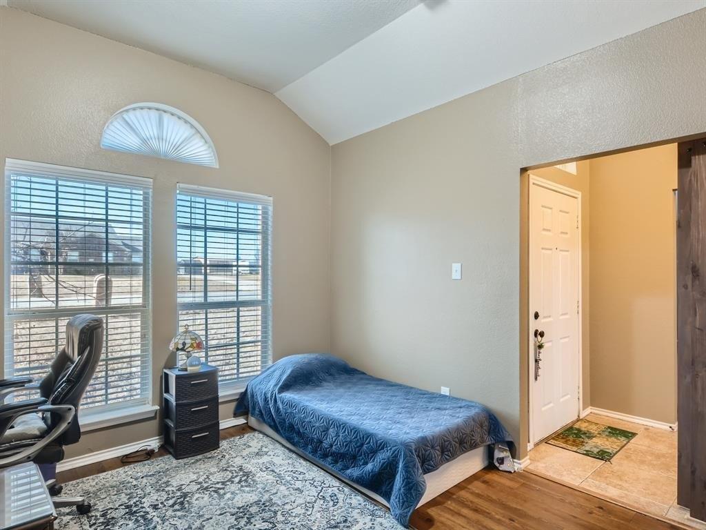 Chestnut Dr, Venus, TX 76084