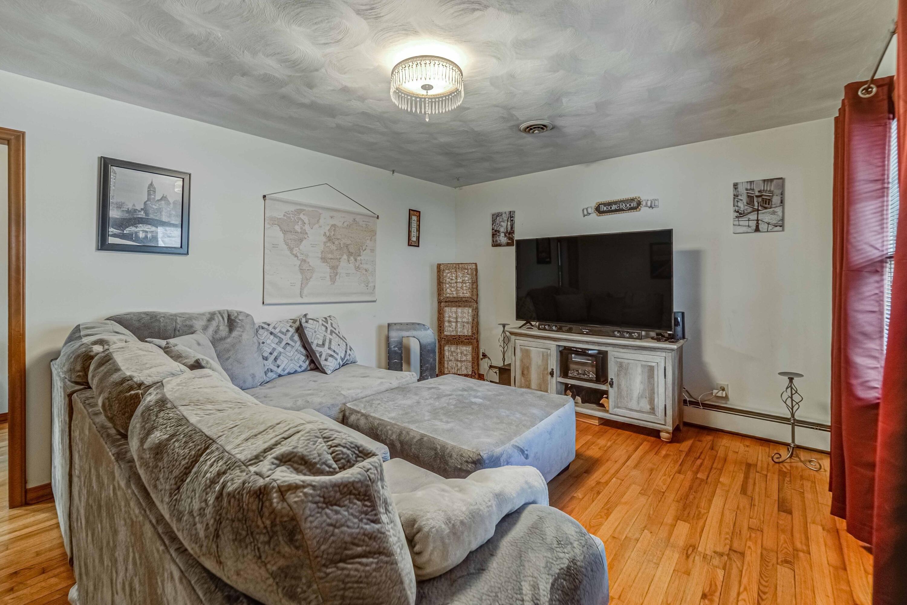 S Hampton Ave, Springfield, MO 65807