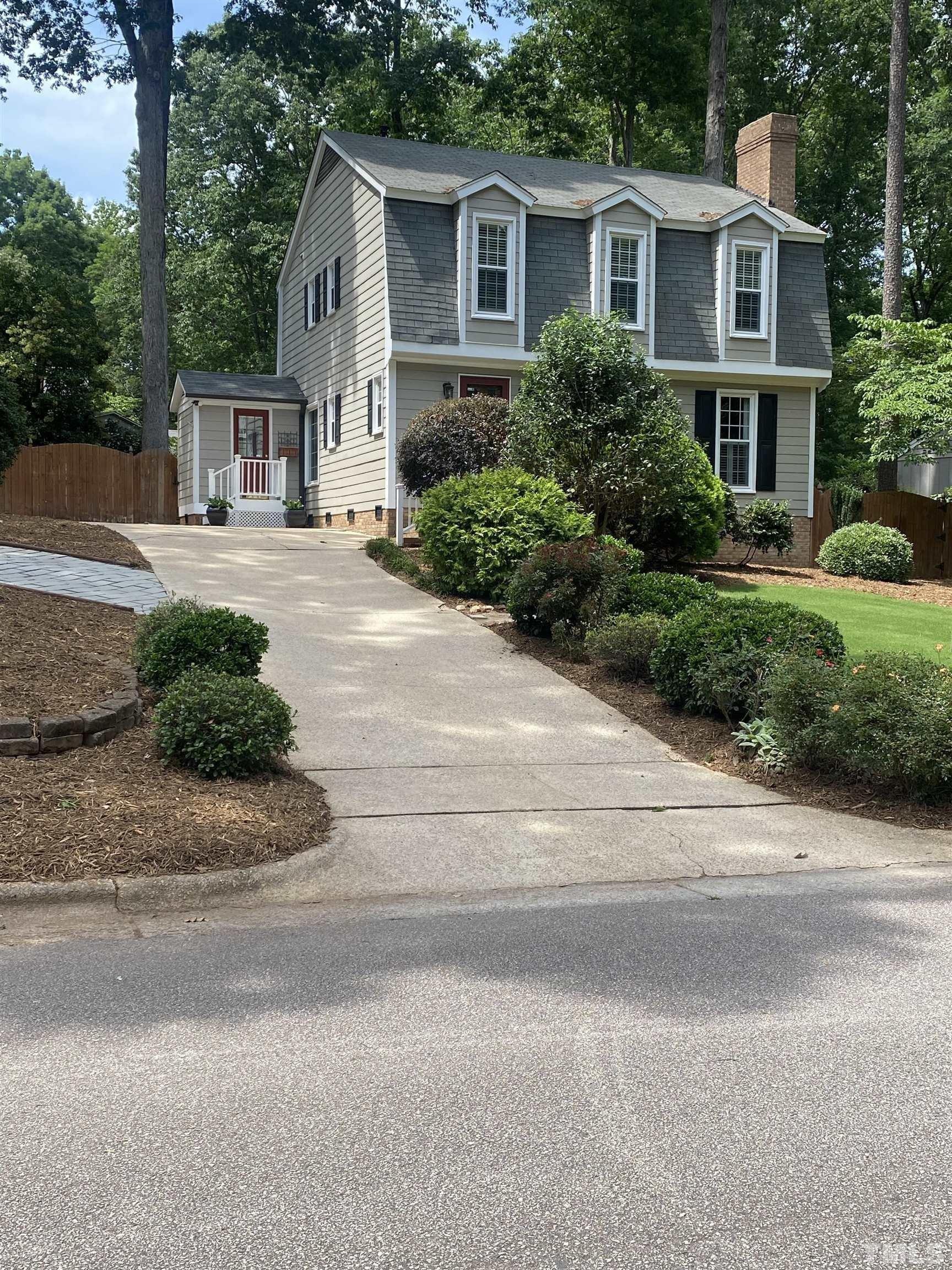 Wenchelsea Pl, Raleigh, NC 27612