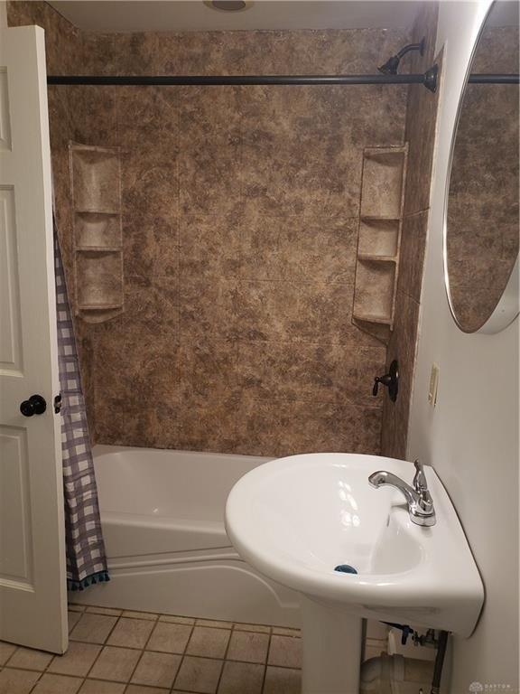 Cranwood Cir, New Lebanon, OH 45345