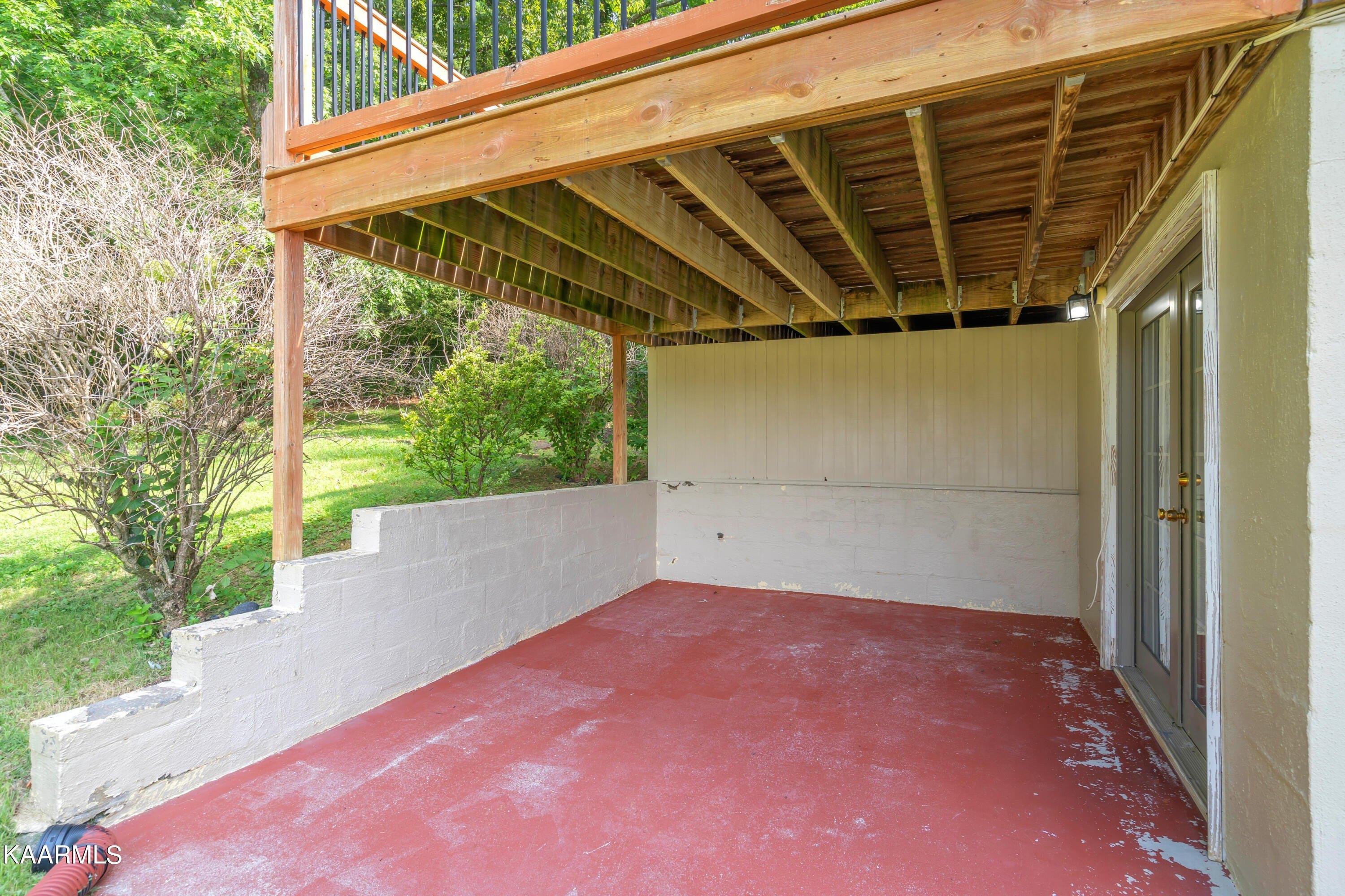 Serena Cir, Knoxville, TN 37919