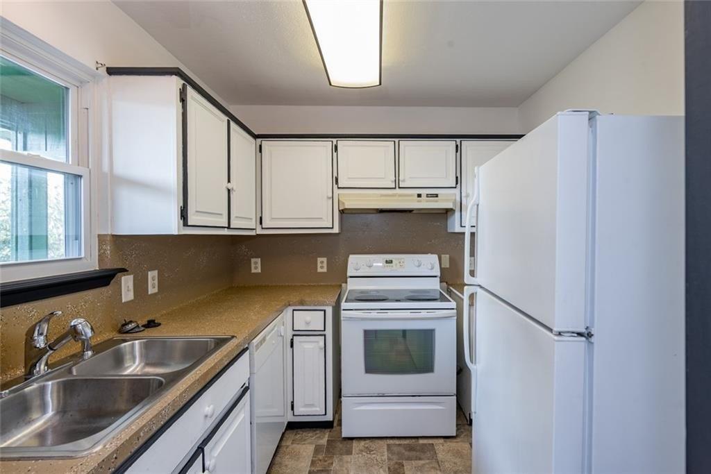 Llano Dr, Portland, TX 78374
