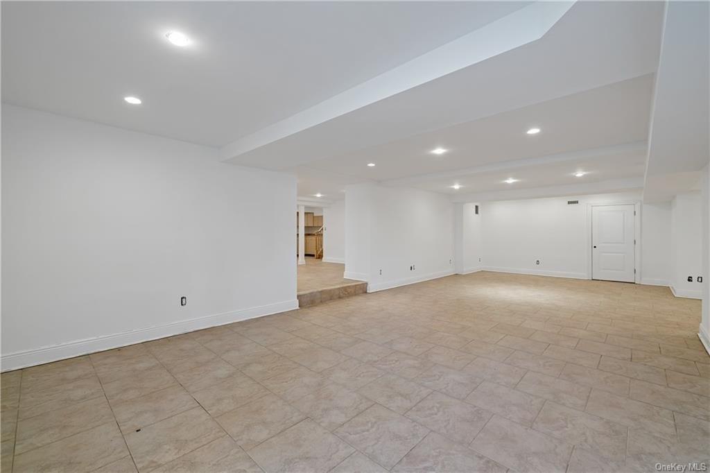 Walden Ln, Rye, NY 10580