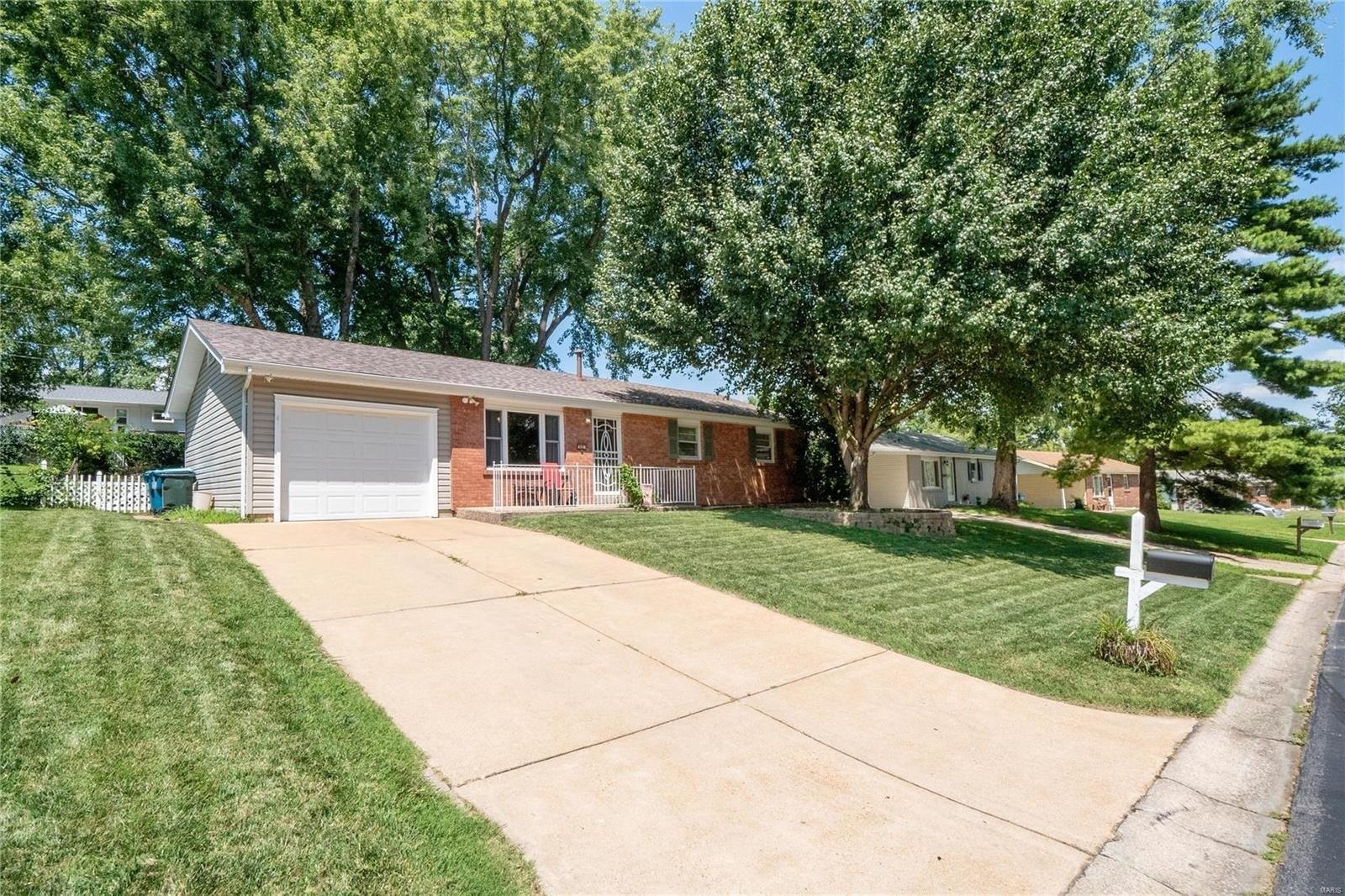 Nancy Dr, Saint Charles, MO 63301
