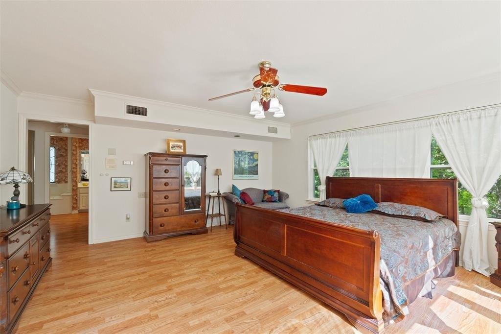 Cartwright Dr, Cedar Hill, TX 75104