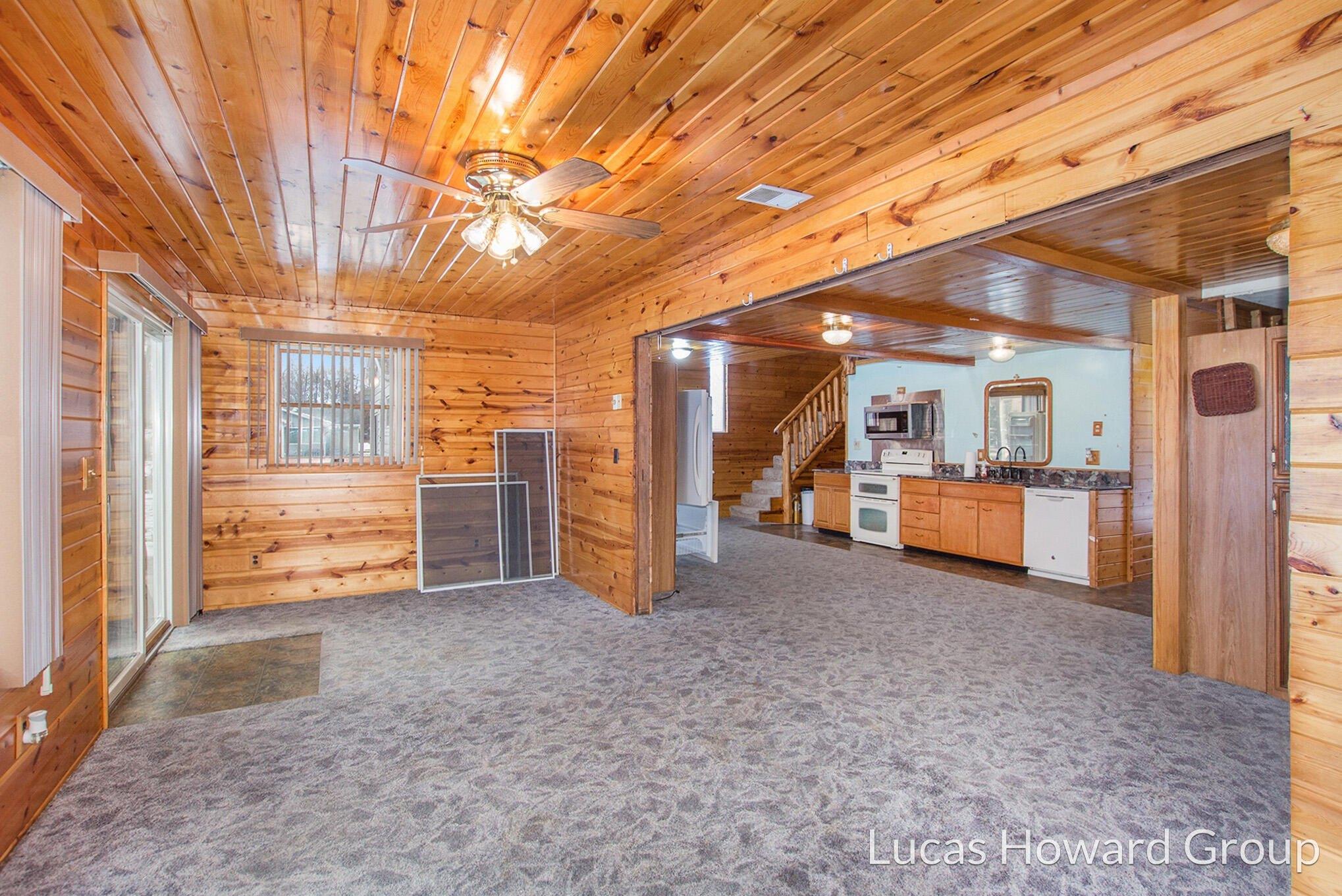 Ivason Dr, Stanton, MI 48888