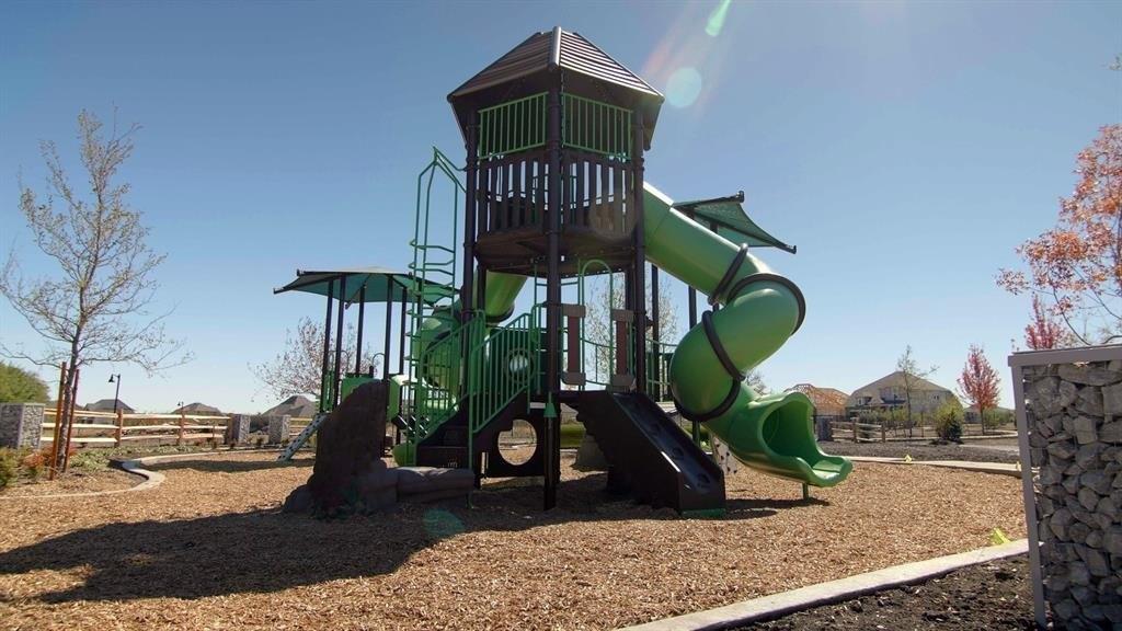 Cannon St, Van Alstyne, TX 75495