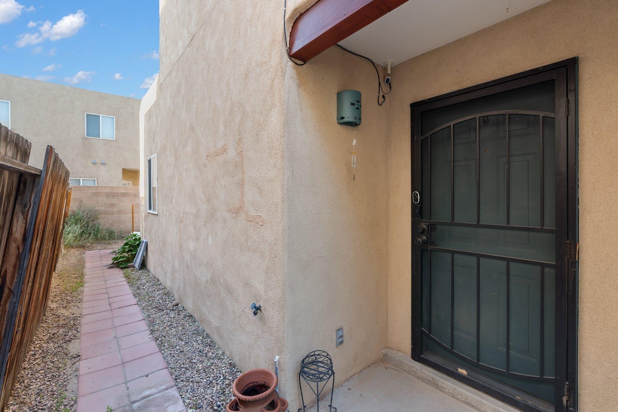Chris Ct Nw, Albuquerque, NM 87120