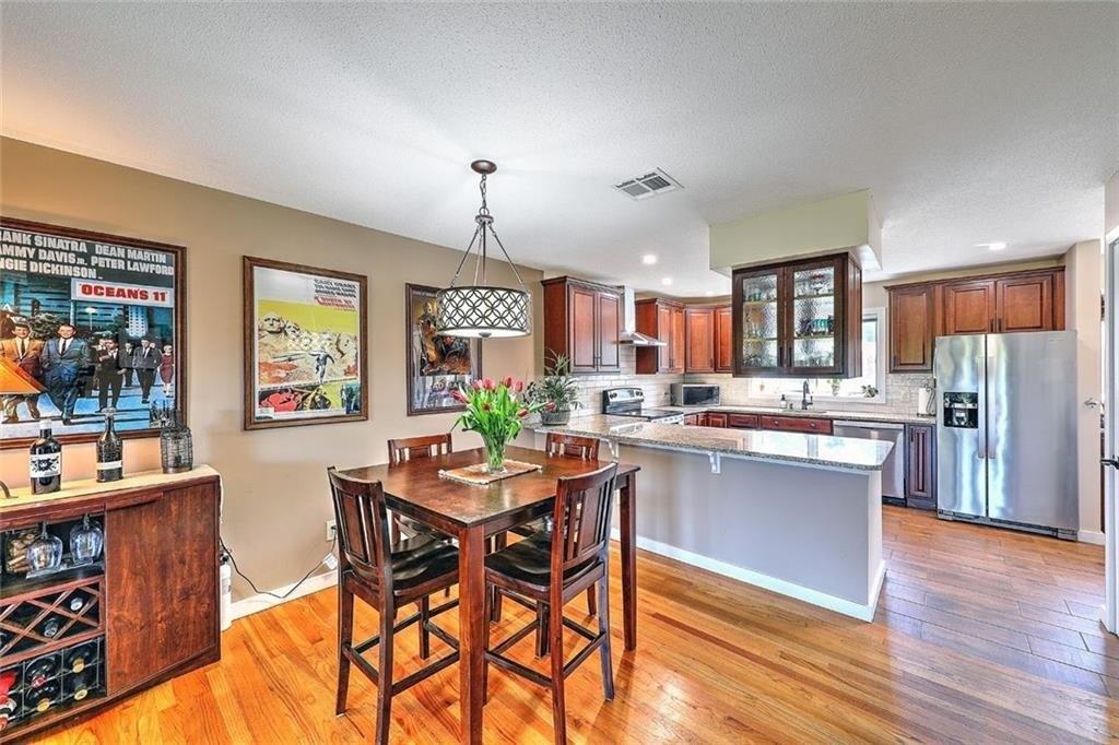 Palmer Cir, Hope Valley, RI 02832