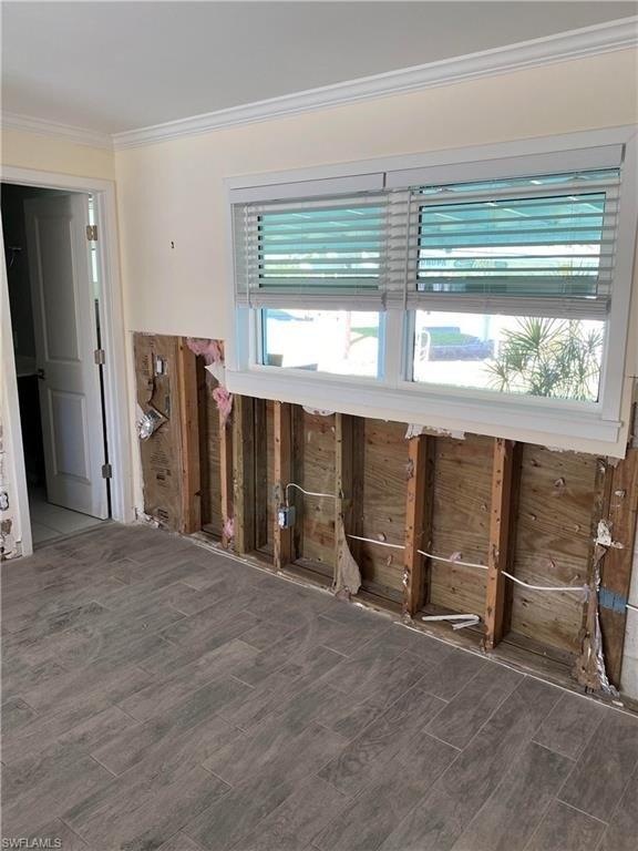 Holiday Ln, Naples, FL 34104