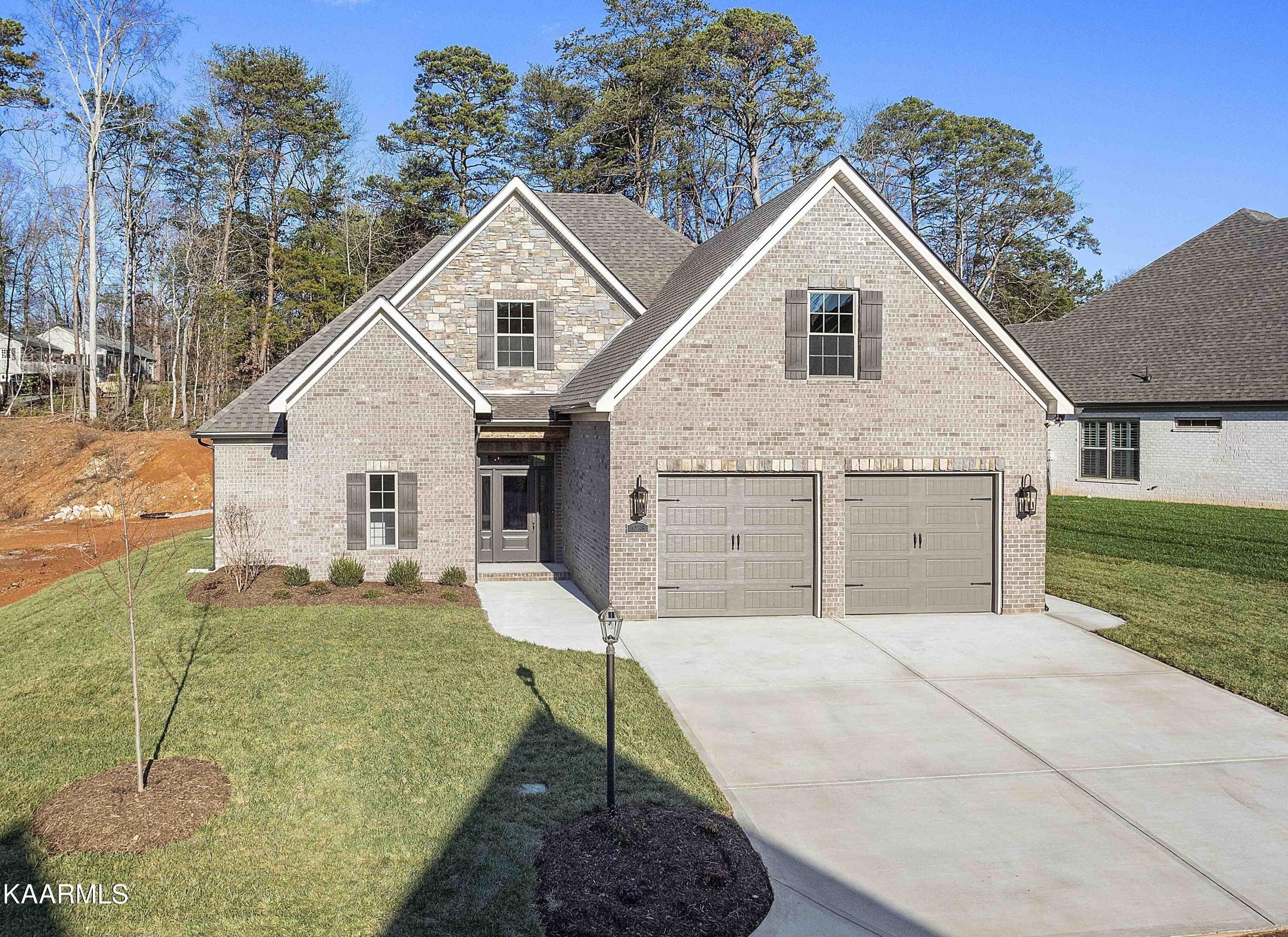 Bronze Ln, Knoxville, TN 37922
