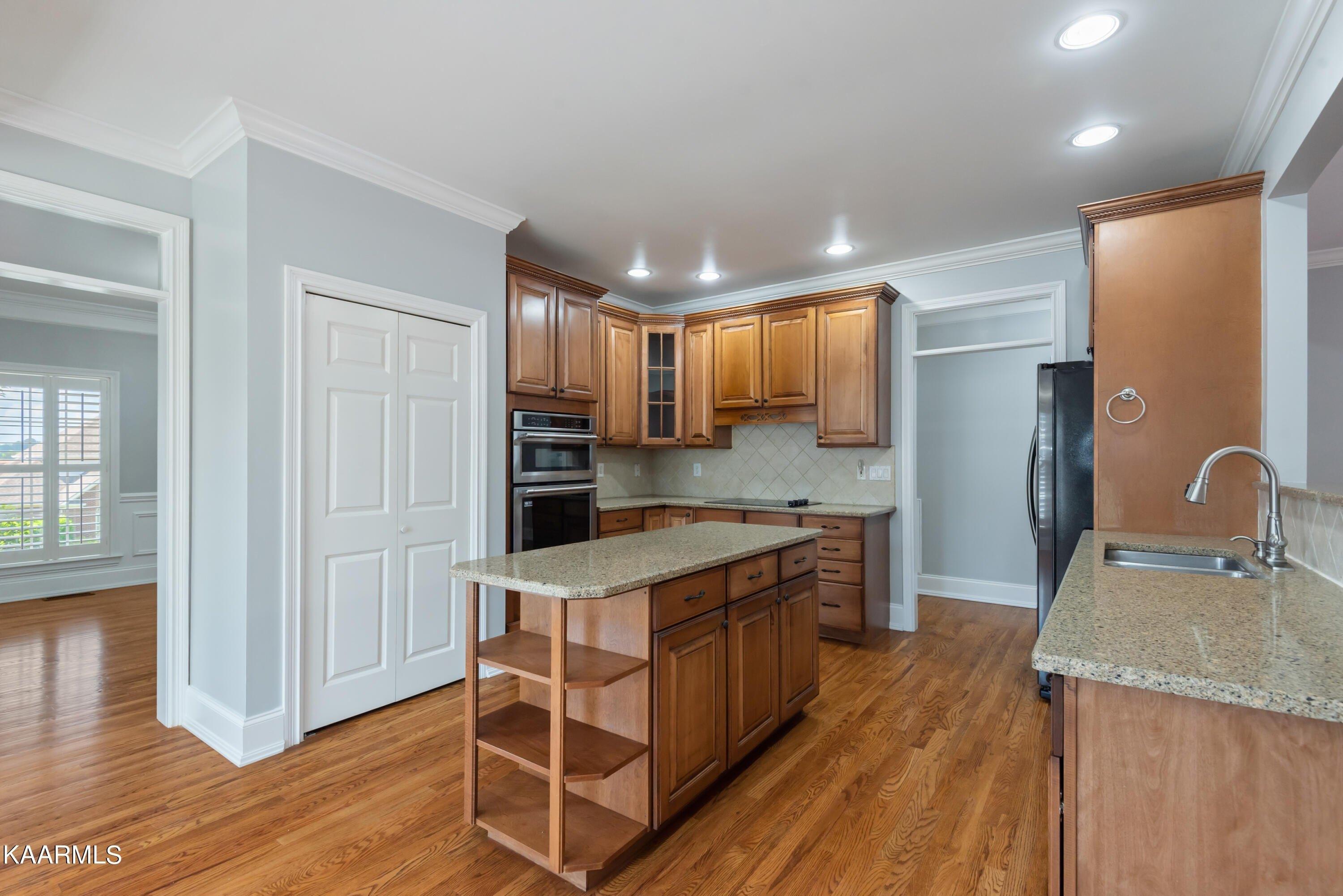 Bayview Dr, Knoxville, TN 37922