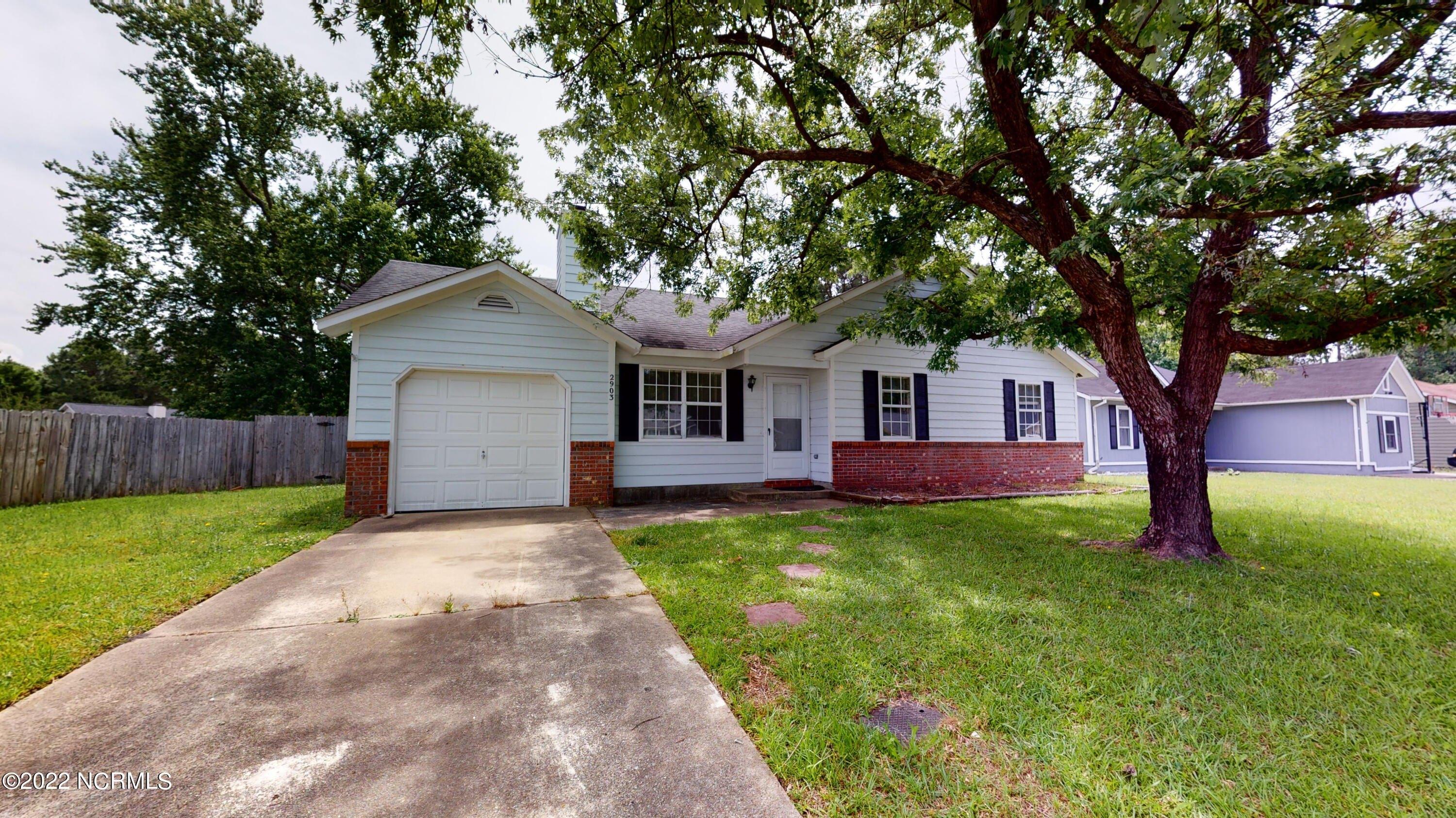 Norbrick St, Midway Park, NC 28544