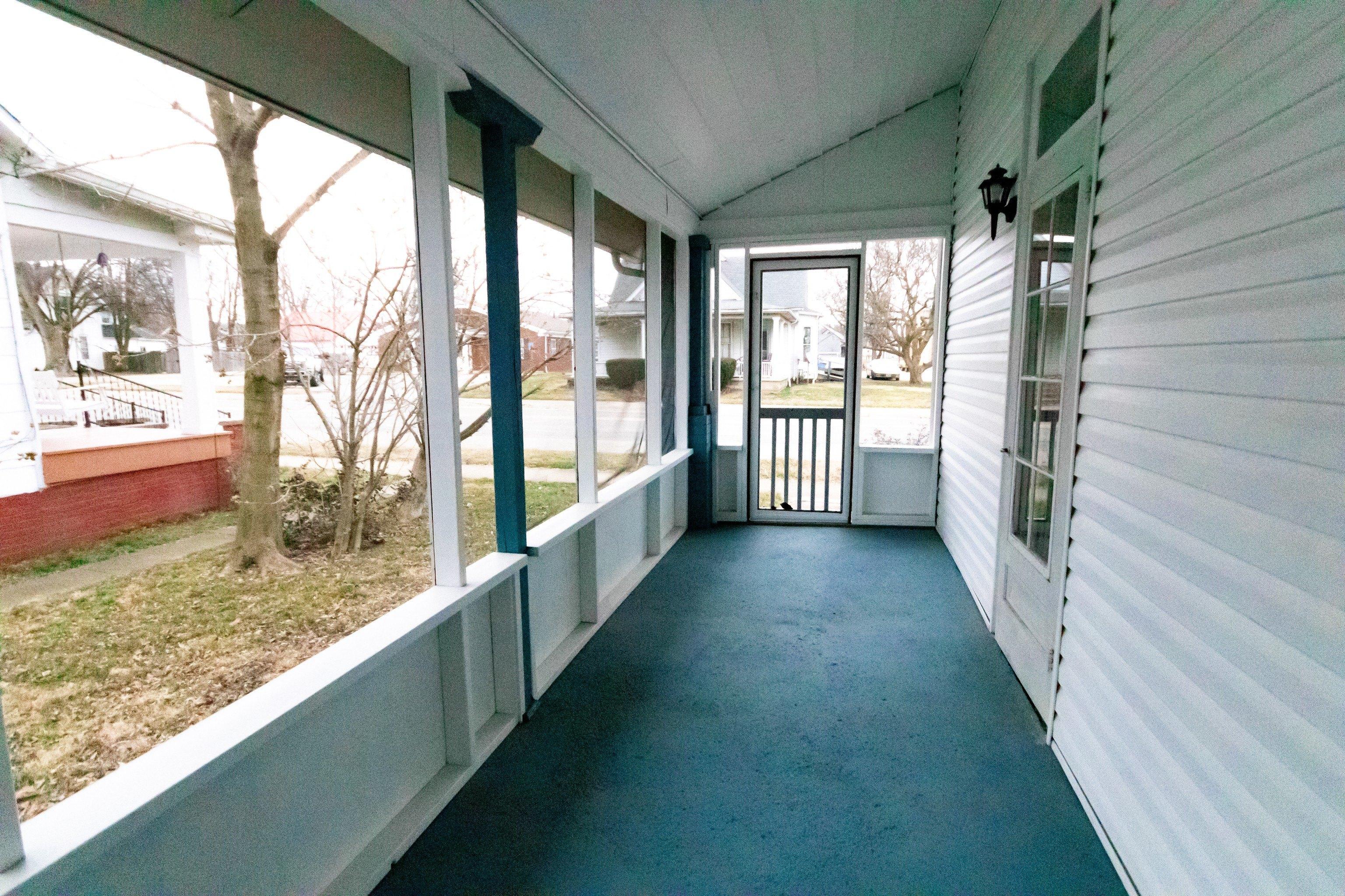 Main St, Hope, IN 47246
