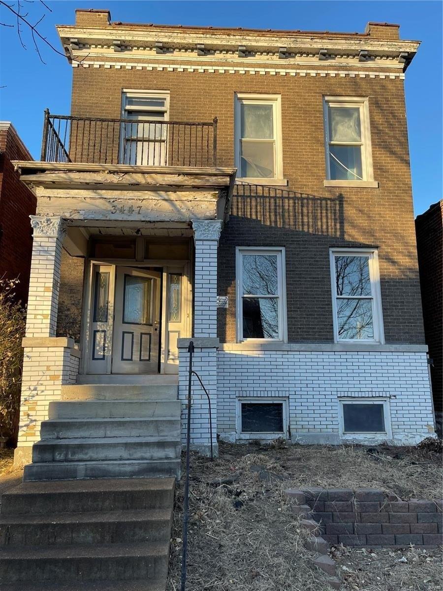 Dunnica Ave, Saint Louis, MO 63118