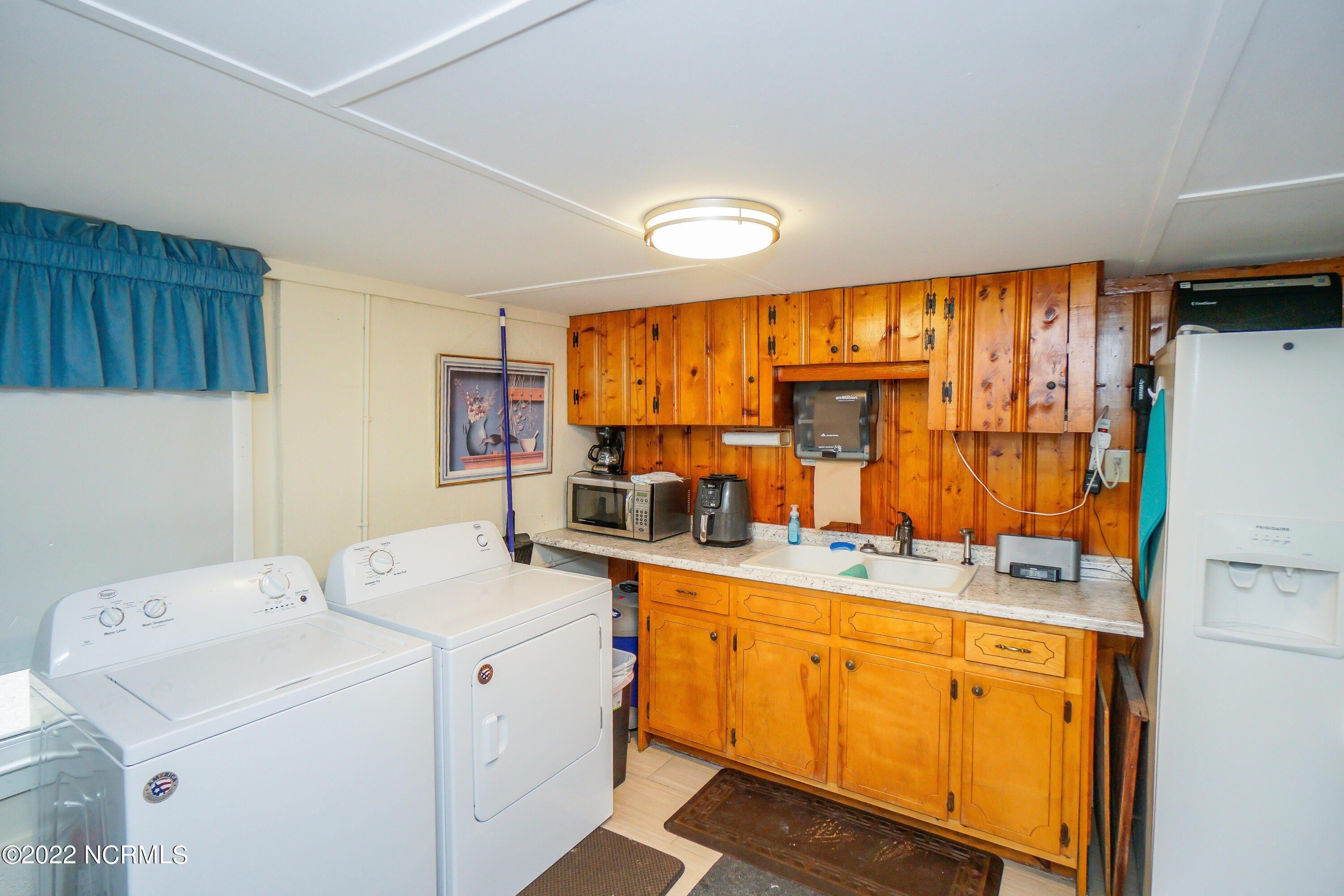 W Beach Dr, Oak Island, NC 28465
