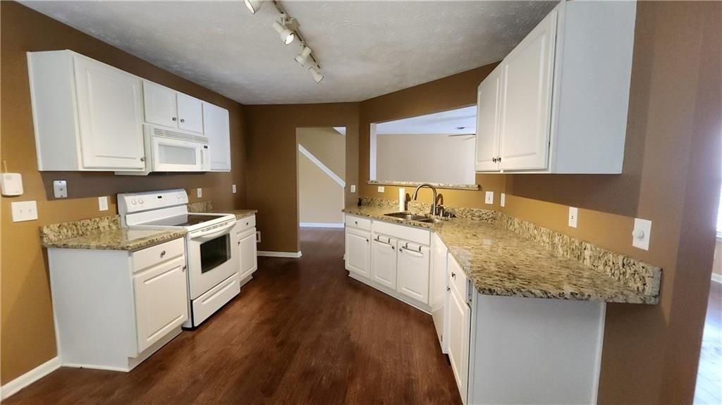 Carrington Ct, Canton, GA 30115