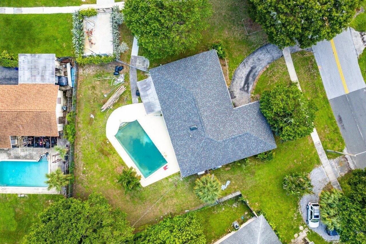 Brooks Ave, West Palm Beach, FL 33407