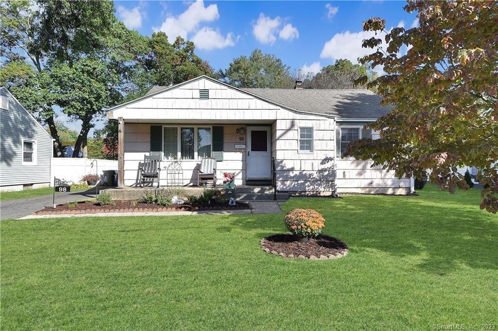 Shadycrest Dr, East Hartford, CT 06118