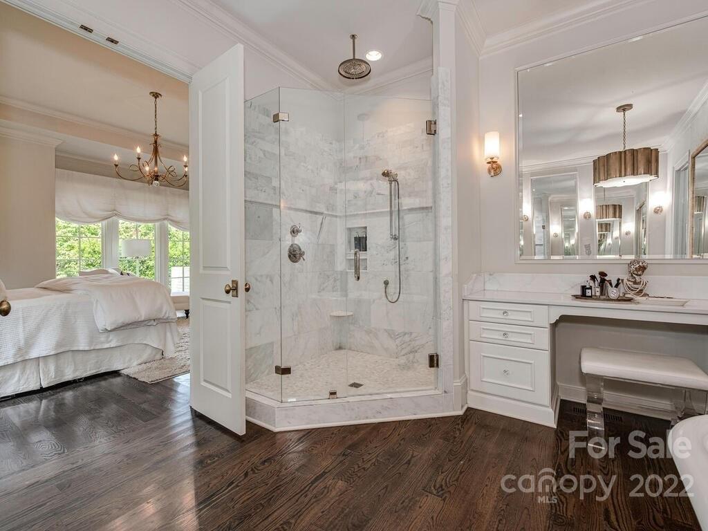 Sharon Ln, Charlotte, NC 28211